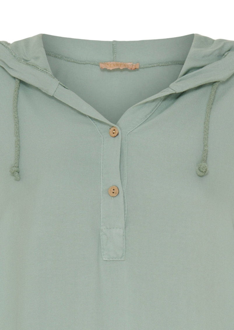 Lekker grønn tunika med hette