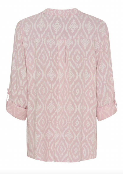 Rosa skjorte med mønster