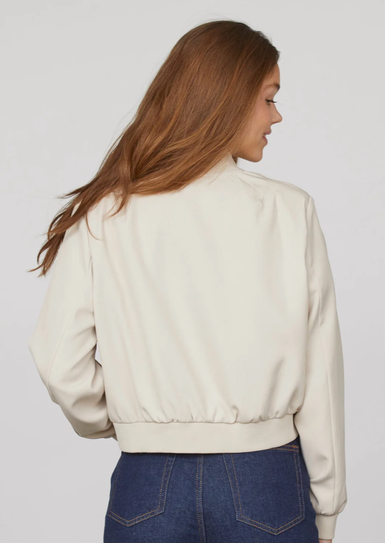Beige bomberjakke med lommer