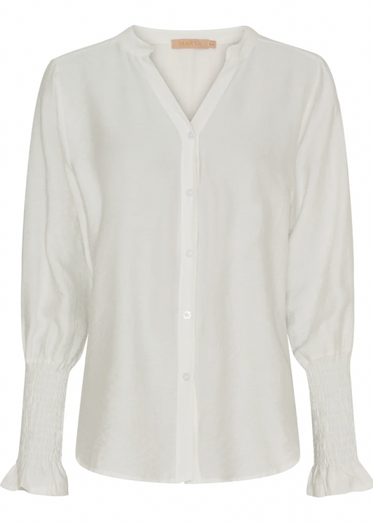 Hvit skjorte med knapper