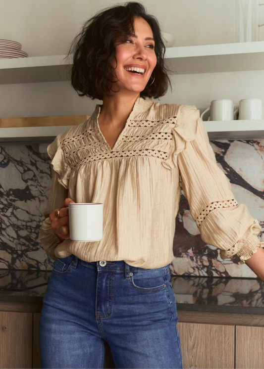 Beige bluse med ballongermer