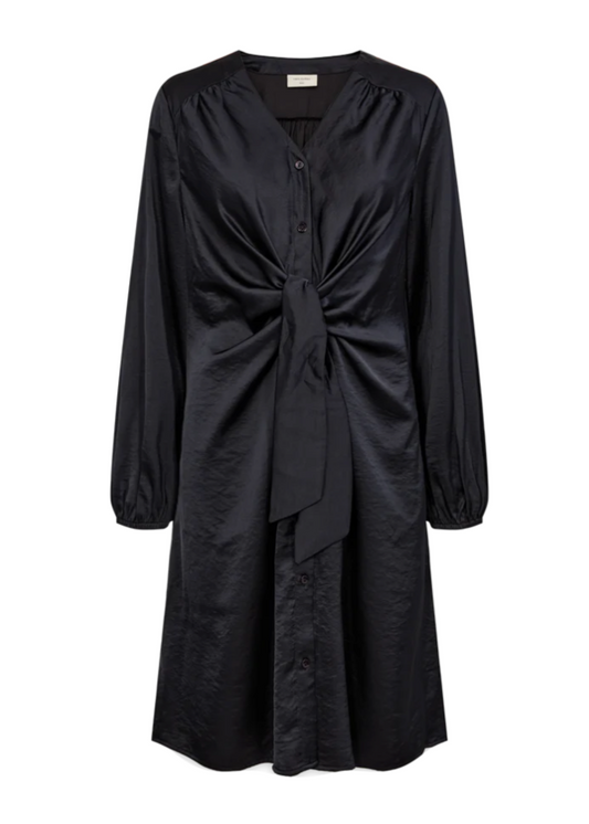Svart satengkjole med knytedetalj