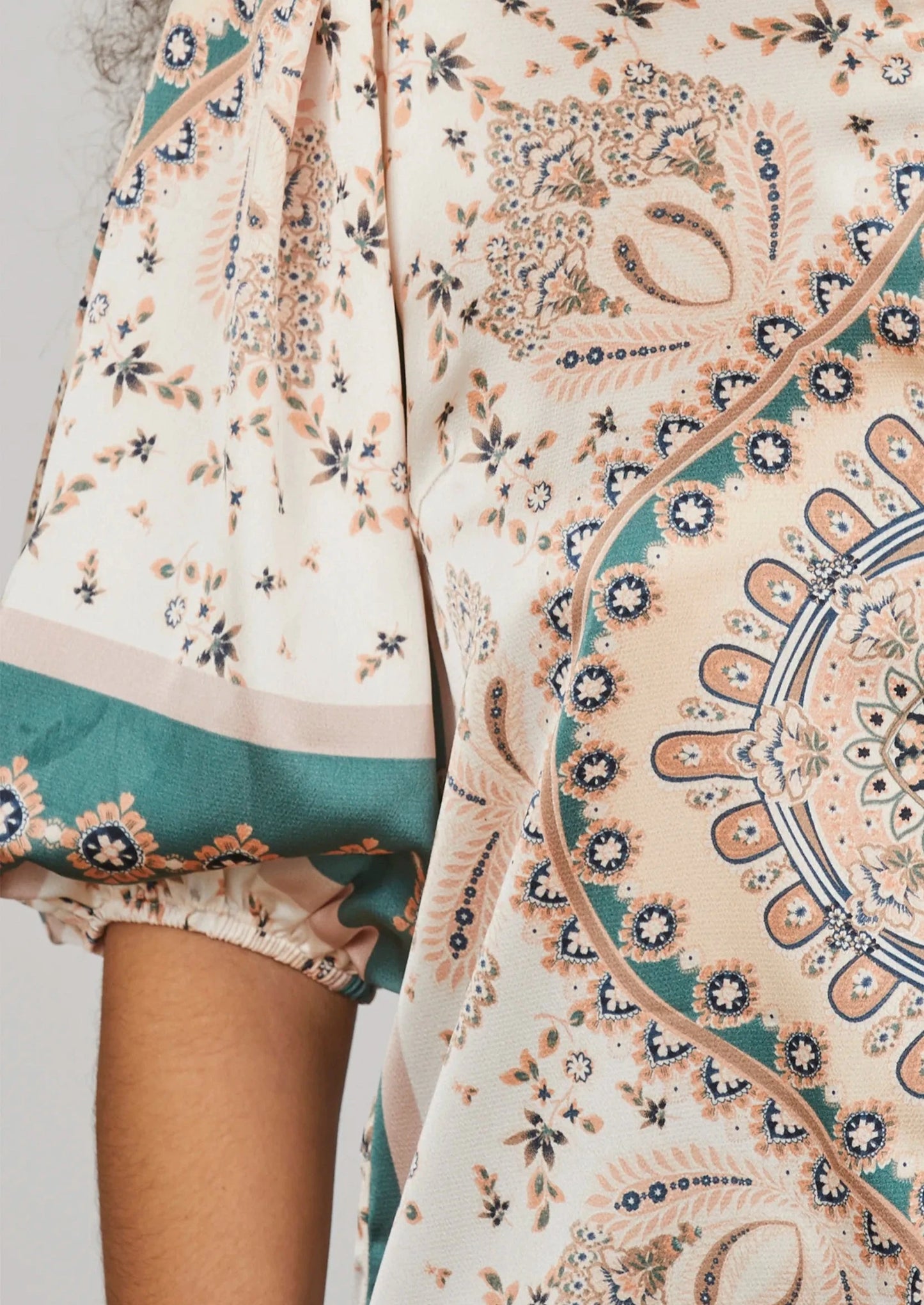 Myk og lett skjorte med mønster