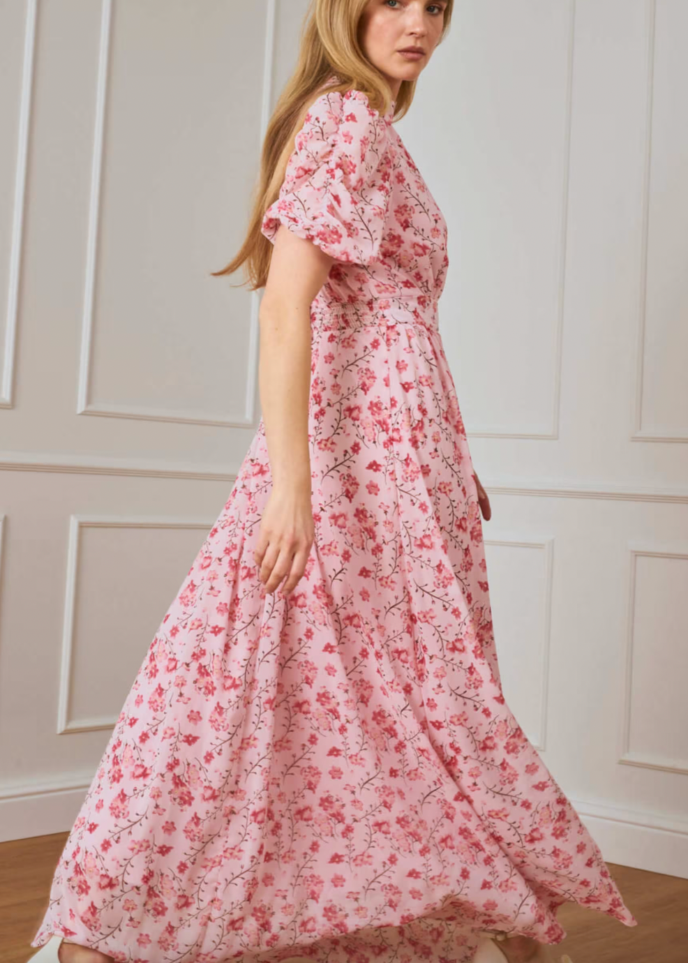 Rosa maxikjole med blomster