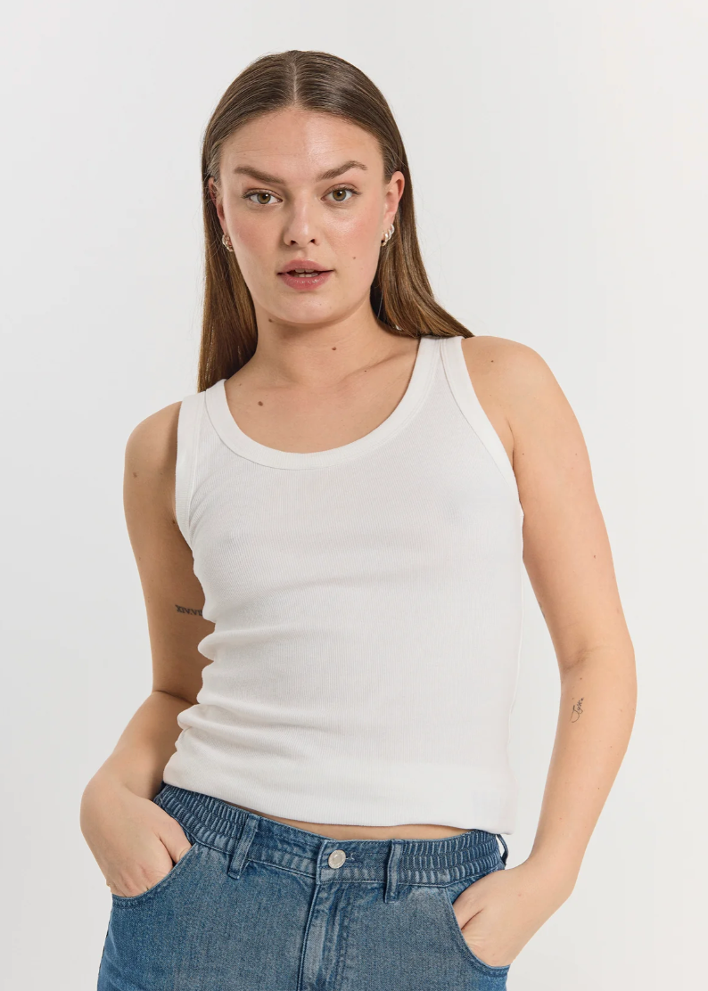 hvit klassisk singlet