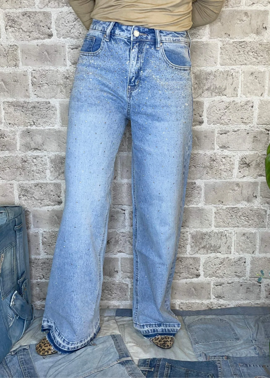 Jeans med små strassdetaljer