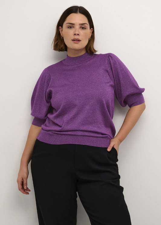 Lilla genser med puffermer