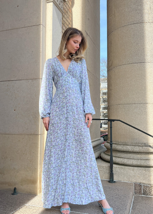 Blå maxikjole med blomsterprint