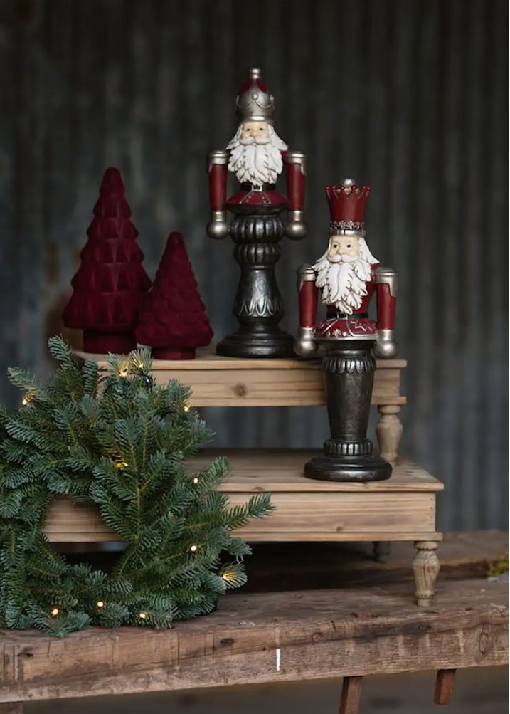 4 stk nøtteknekkere