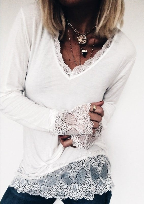 Hvit topp med blondekant