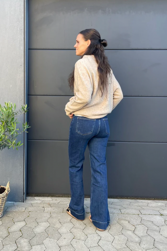 High waist denim jeans