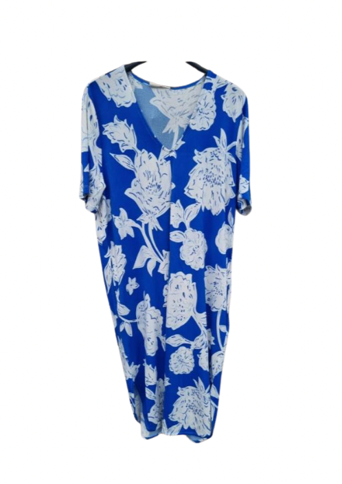 Nydelig kjole med blomster