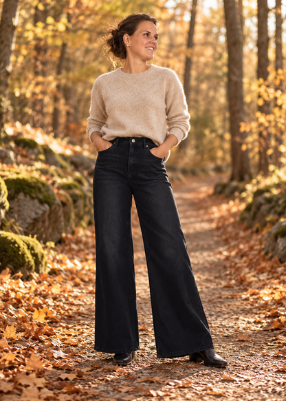 Julietta black denim