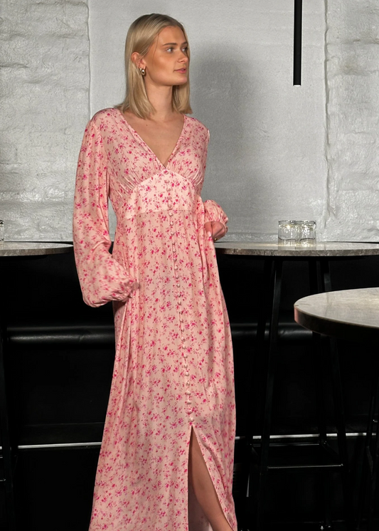 Blå maxikjole med blomsterprint