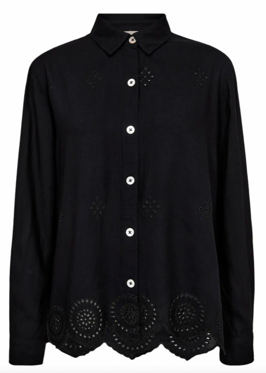 Svart skjorte med broderinger