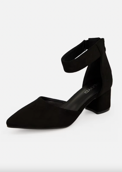 Svarte sko med semsket stoff