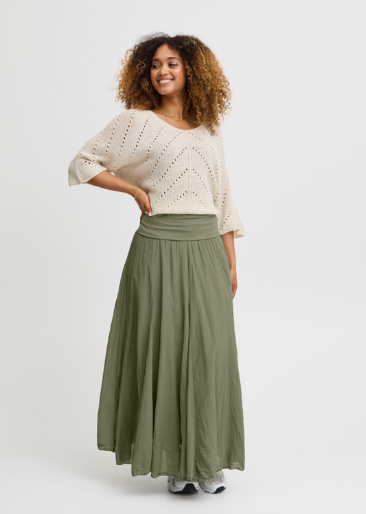 Grønt maxiskjørt med bred midje