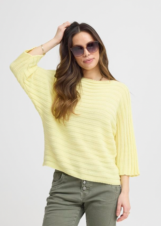 Gul genser med striper og 3/4 ermer