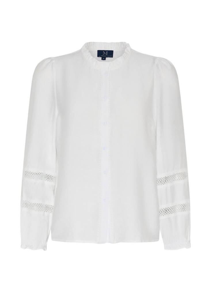 Hvit skjorte med blonder