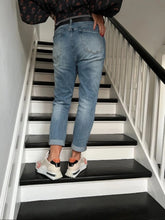 Last inn bildet i Galleri-visningsprogrammet, Lys blå jeans
