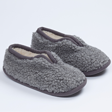 Last inn bildet i Galleri-visningsprogrammet, Slippers 100% Ull
